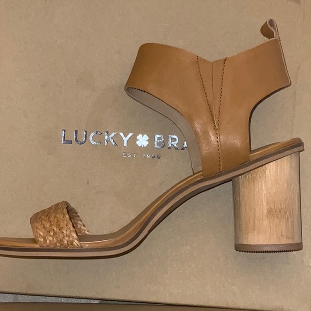 LUCKY BRAND